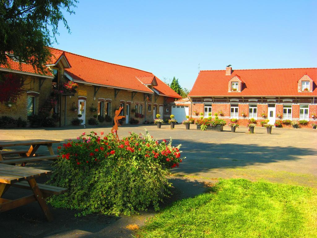 Camping Ferme Des Saules Hotel Байьол Екстериор снимка